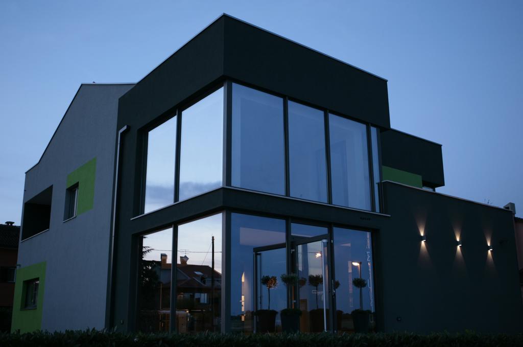Olive Charm Apartment Umag Bagian luar foto