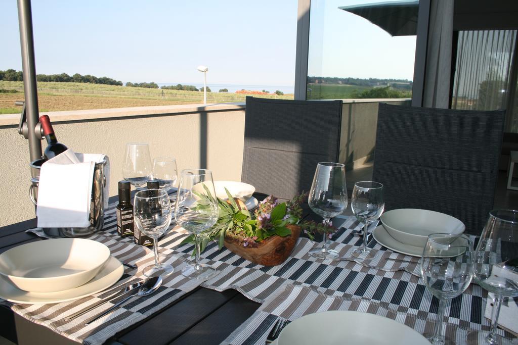 Olive Charm Apartment Umag Bagian luar foto