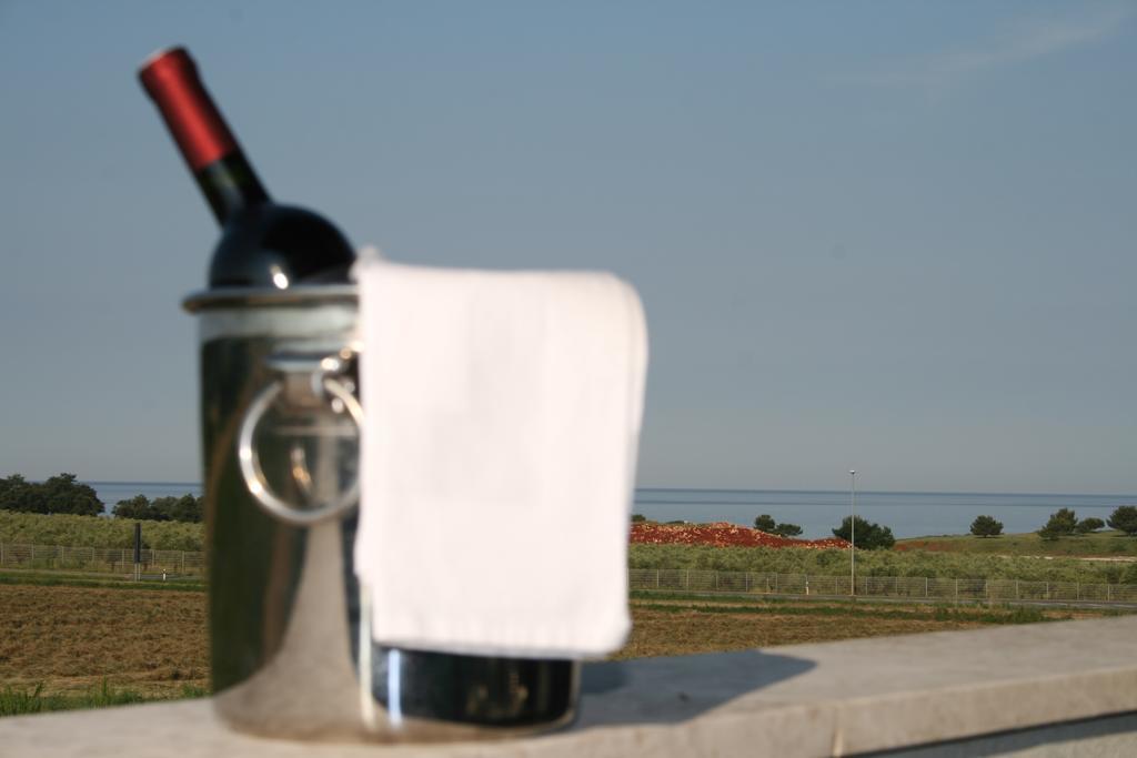Olive Charm Apartment Umag Bagian luar foto
