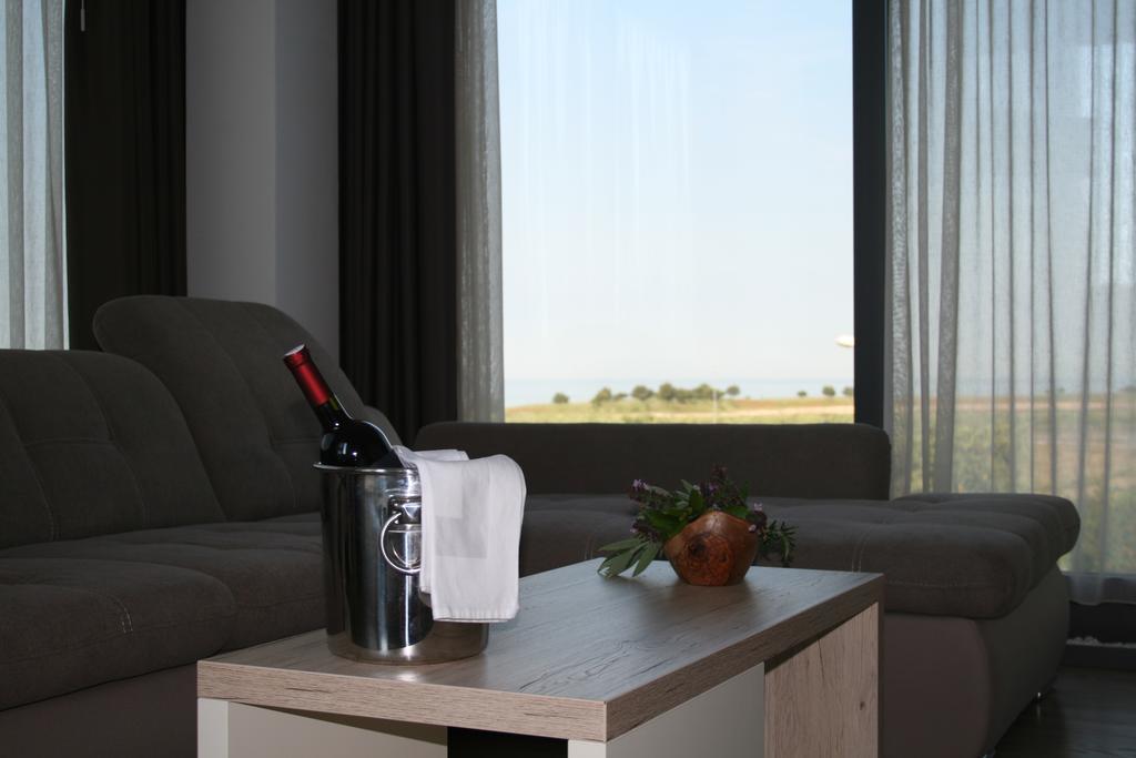 Olive Charm Apartment Umag Bagian luar foto
