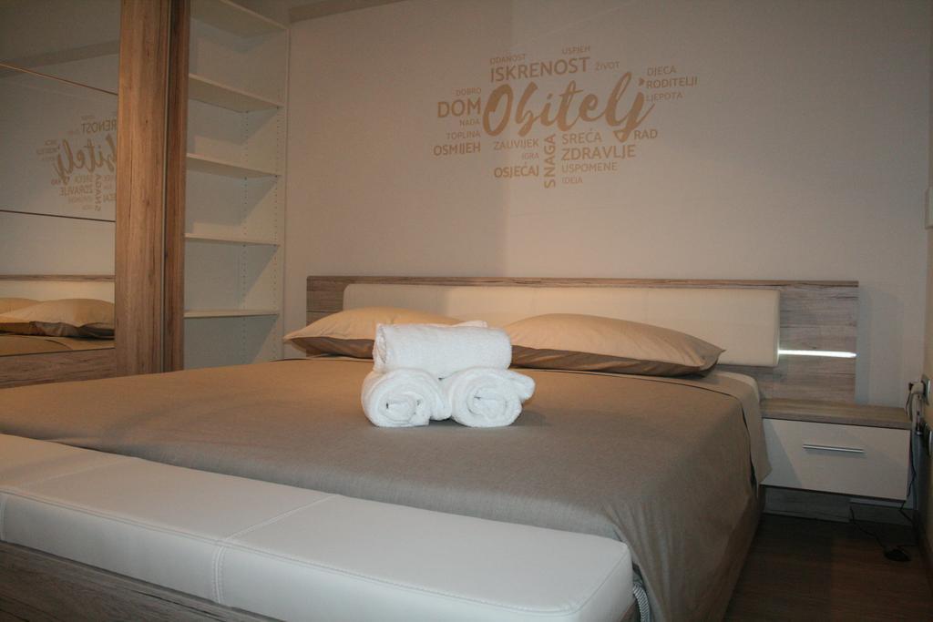 Olive Charm Apartment Umag Bagian luar foto